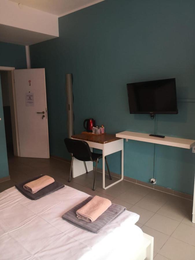 Elifim Hotel Berlin Bagian luar foto
